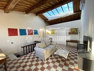 Bilocale in Affitto a Lucca, 850&euro;, 60 m², arredato