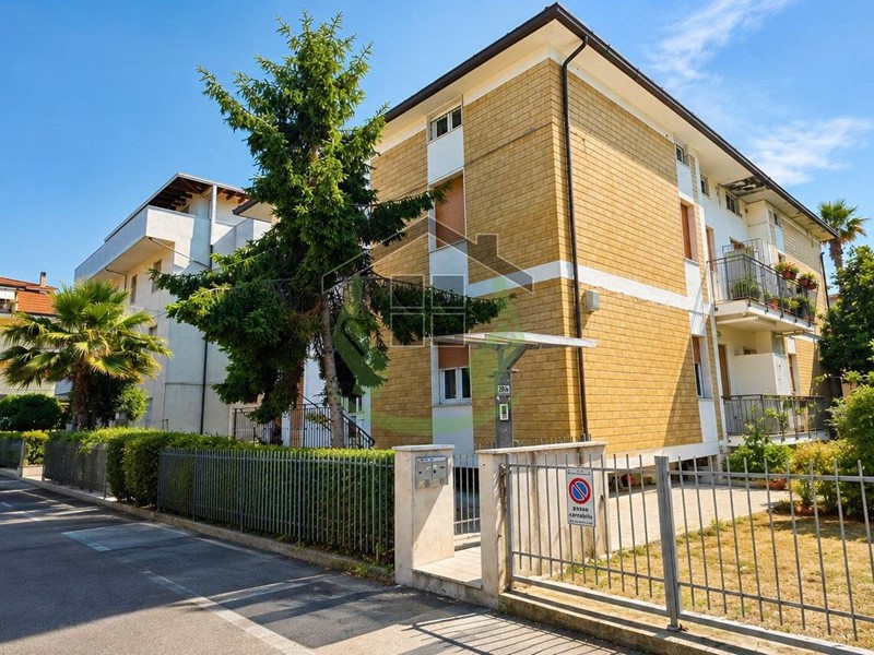 Quadrilocale in Vendita a San Benedetto del Tronto, 240'000&euro;, 100 m²