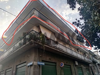 Appartamento in Vendita a Paternò, 60'000&euro;, 219 m²