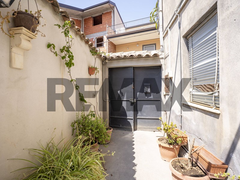 Quadrilocale in Vendita a Santa Maria di Licodia, 40'000&euro;, 98 m²