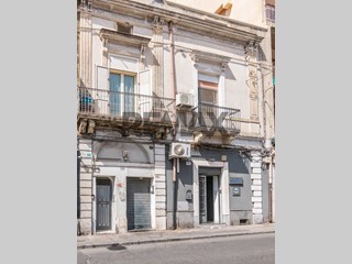 Trilocale in Vendita a Catania, 85'000&euro;, 86 m²