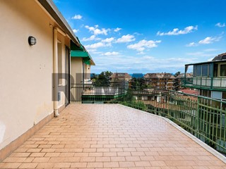 Quadrilocale in Vendita a Giarre, 89'000&euro;, 89 m²
