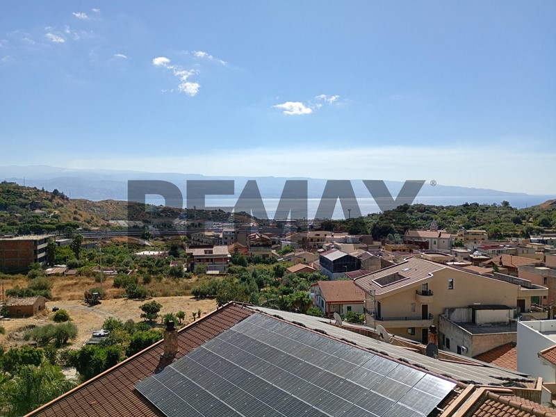 Appartamento in Vendita a Messina, 210'000&euro;, 200 m²