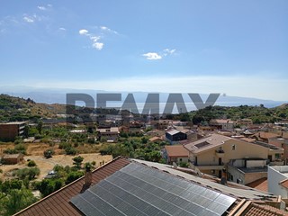Appartamento in Vendita a Messina, 210'000&euro;, 200 m²