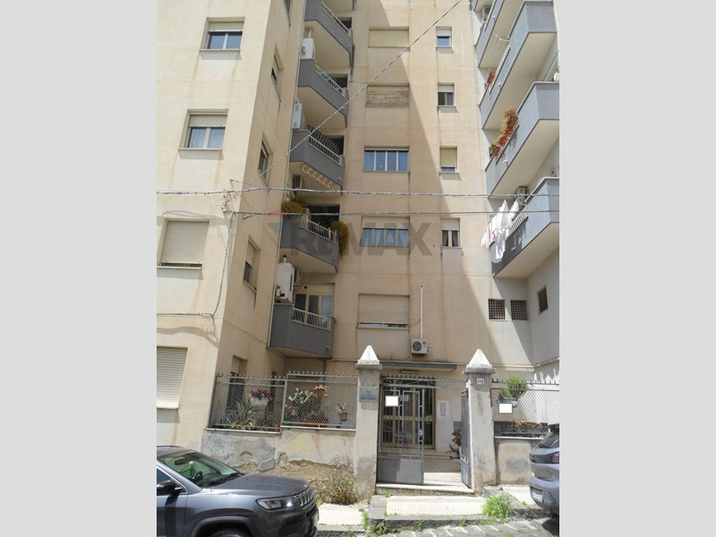 Appartamento in Vendita a Caltanissetta, 55'000&euro;, 137 m²