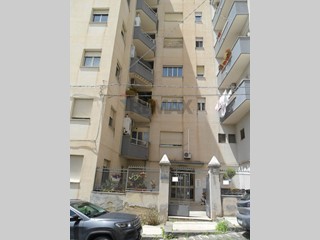 Appartamento in Vendita a Caltanissetta, 55'000&euro;, 137 m²
