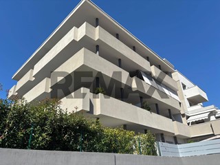 Trilocale in Vendita a Como, 375'000&euro;, 100 m²