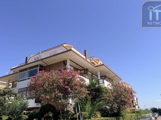 Bilocale in Vendita a Ardea, 94'000&euro;, 76 m²