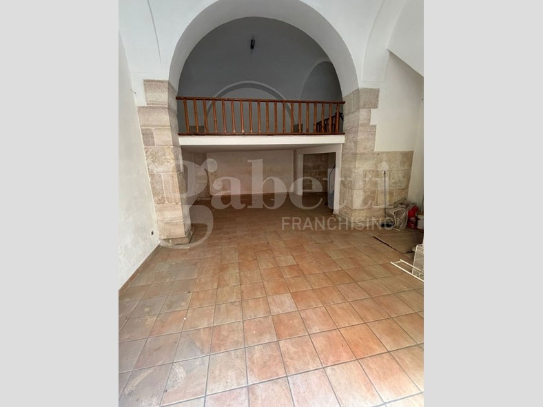 Monolocale in Vendita a Barletta, 90'000&euro;, 76 m²
