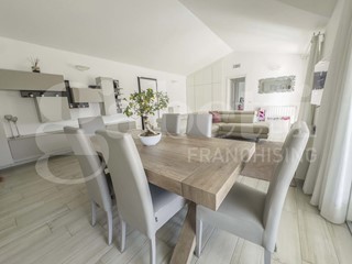 Attico in Vendita a Olbia, 390'000&euro;, 140 m²