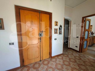 Quadrilocale in Vendita a Elmas, 200'000&euro;, 140 m²