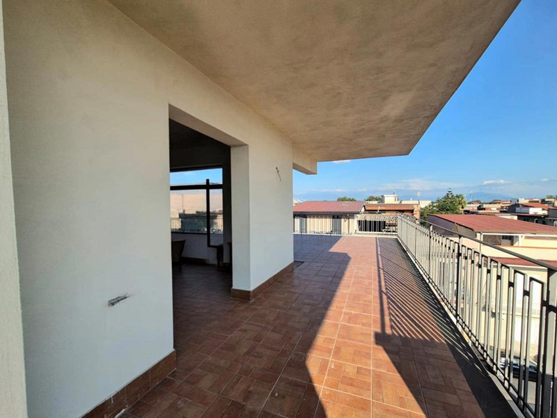 Trilocale in Vendita a Caivano, 255'000&euro;, 80 m², con Box