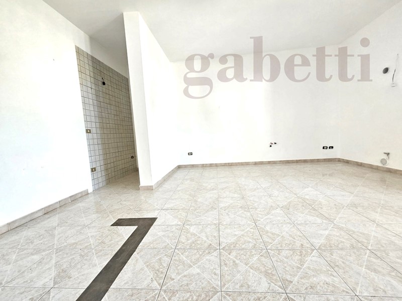 Appartamento in Vendita a Copertino, 110'000&euro;, 120 m², con Box