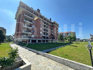 Trilocale in Vendita a Beinasco, 149'000&euro;, 66 m², con Box