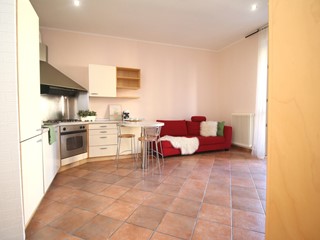 Trilocale in Affitto a Como, 1'000&euro;, 80 m², arredato