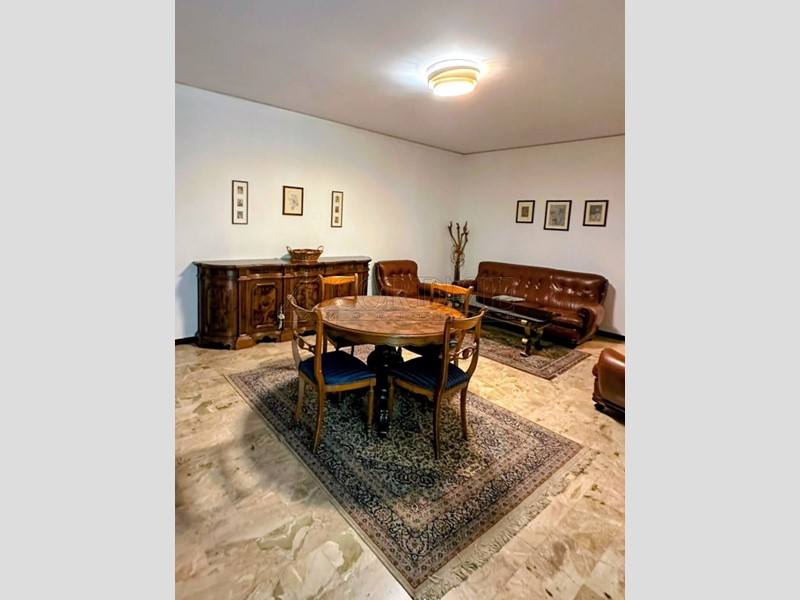 Appartamento in Affitto a Padova, 1'200&euro;, 120 m², arredato