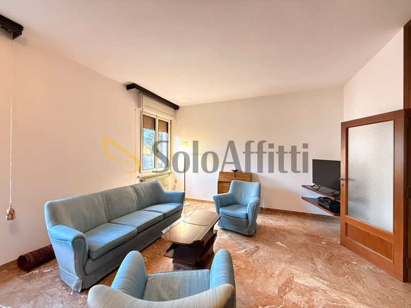 Appartamento in Affitto a Faenza, zona Borgo, 750&euro;, 116 m², arredato, con Box