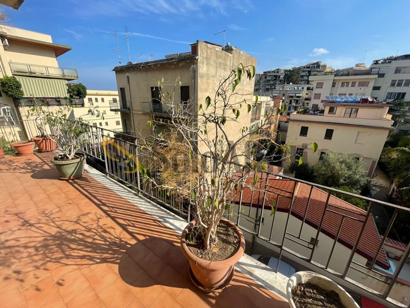 Trilocale in Affitto a Reggio Calabria, 500&euro;, 160 m²