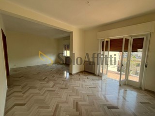 Trilocale in Affitto a Reggio Calabria, 500&euro;, 160 m²