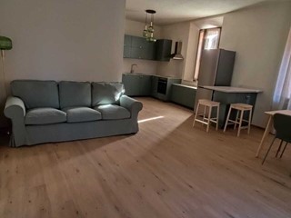 Trilocale in Affitto a Reggio Emilia, 860&euro;, 83 m²