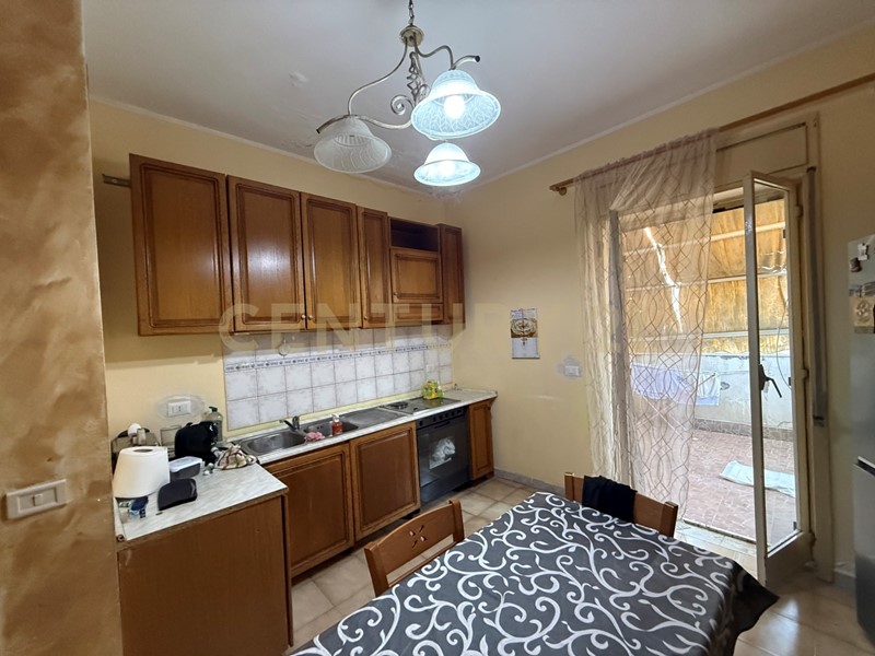 Appartamento in Vendita a Catania, 69'000&euro;, 84 m², arredato