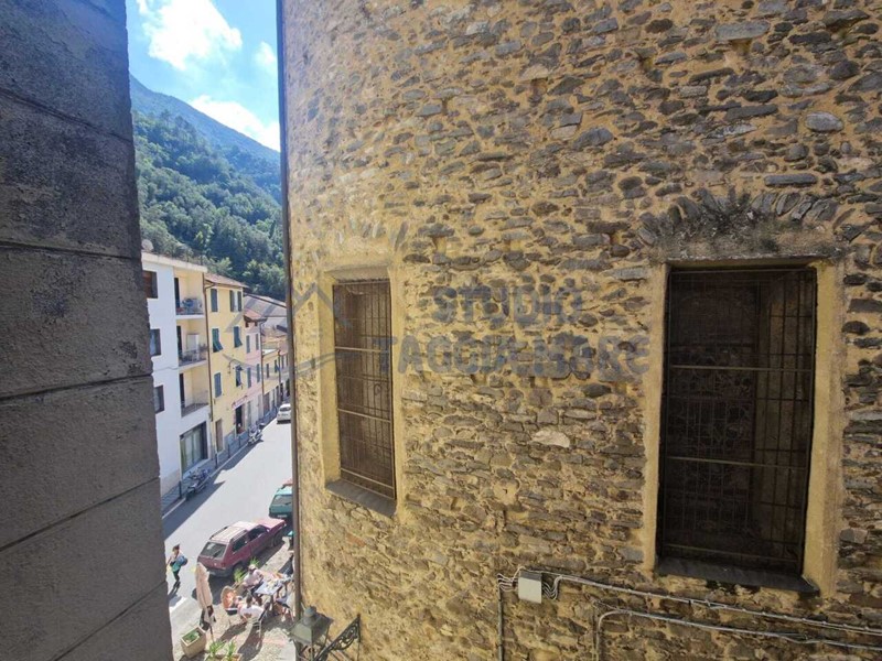 Bilocale in Vendita a Badalucco, 35'000&euro;, 30 m²