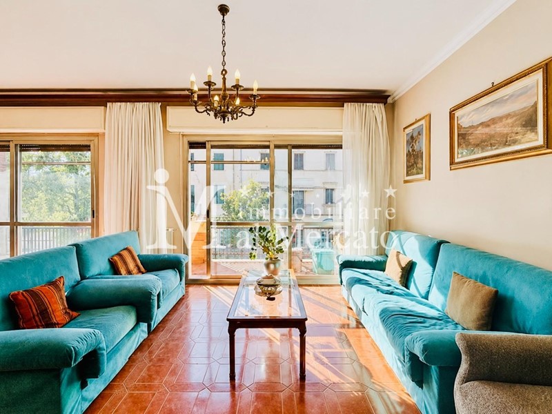 Appartamento in Vendita a Lucca, zona San Concordio Contrada, 255'000&euro;, 120 m², arredato