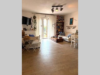 Trilocale in Vendita a Massa, zona Marina di Massa, 280'000&euro;, 75 m², con Box