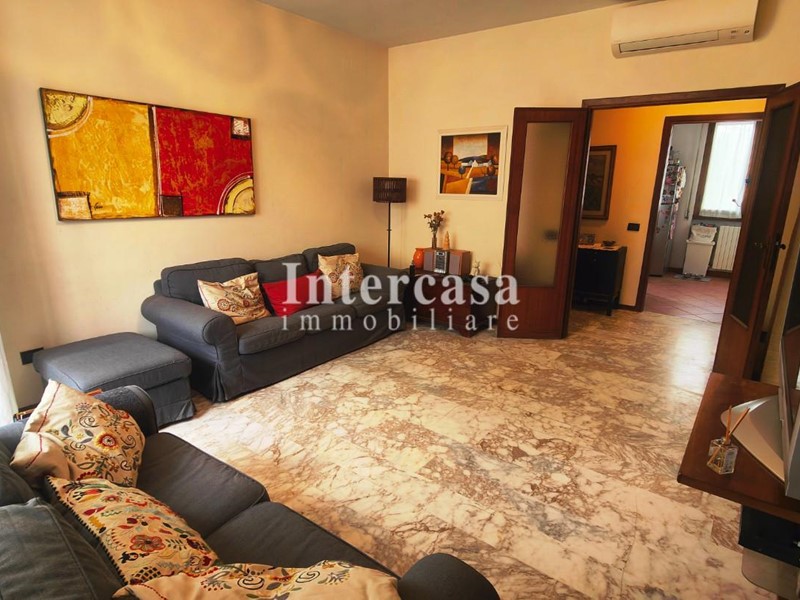 Appartamento in Vendita a Pisa, 310'000&euro;, 120 m², con Box