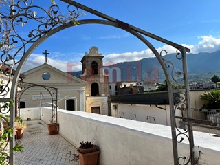 Appartamento in Vendita a Avella, 120'000&euro;, 195 m²