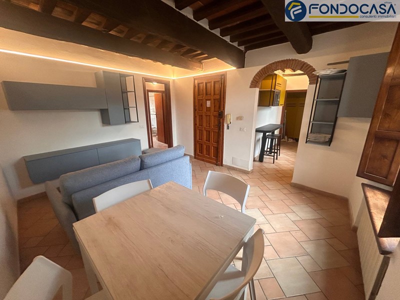 Trilocale in Vendita a Camaiore, 220'000&euro;, 70 m²