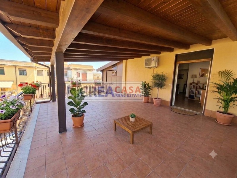 Bilocale in Vendita a Giardini Naxos, 73'000&euro;, 77 m²
