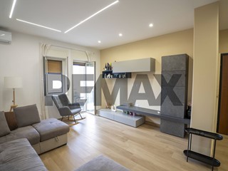 Appartamento in Vendita a Gravina di Catania, 215'000&euro;, 152 m²