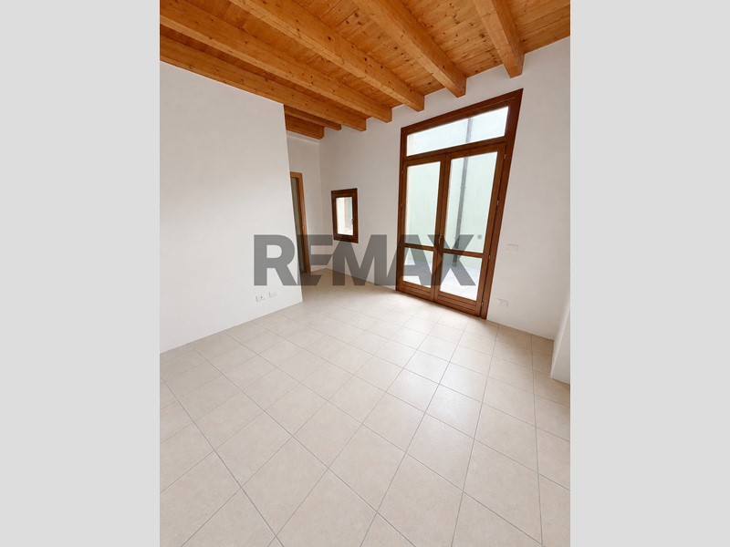Bilocale in Vendita a Piadena Drizzona, 139'000&euro;, 100 m²