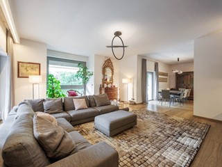 Appartamento in Affitto a Moncalieri, 2'500&euro;, 215 m²