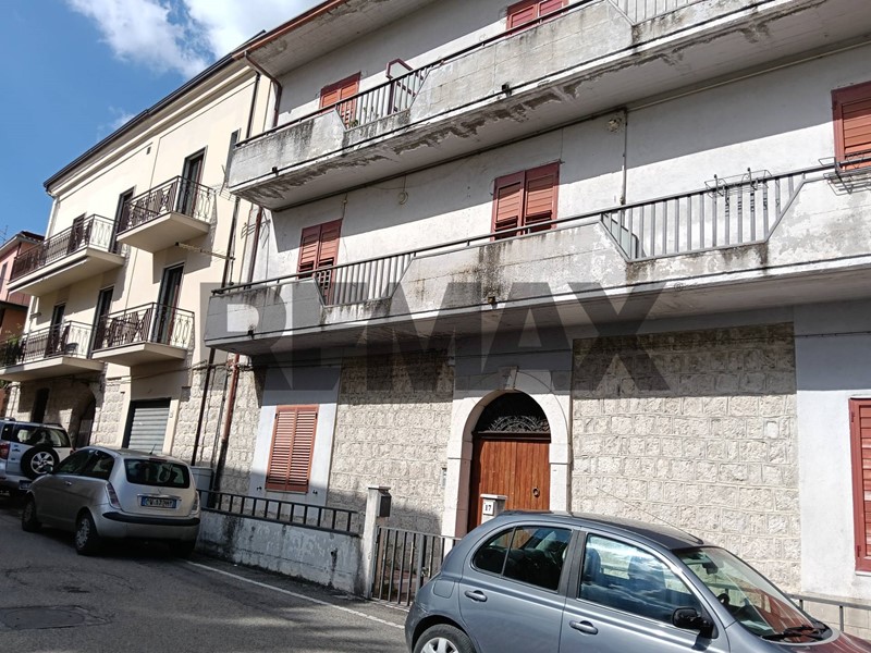 Quadrilocale in Vendita a Ceppaloni, 30'000&euro;, 70 m²
