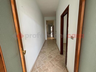Appartamento in Affitto a Pulsano, 480&euro;, 145 m²