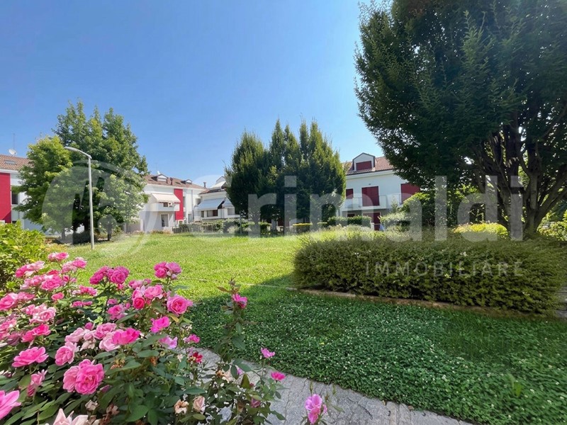 Quadrilocale in Affitto a Padova, 1'450&euro;, 118 m², arredato