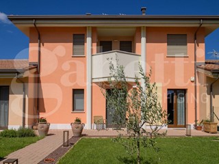 Appartamento in Vendita a Gubbio, 265'000&euro;, 90 m², arredato