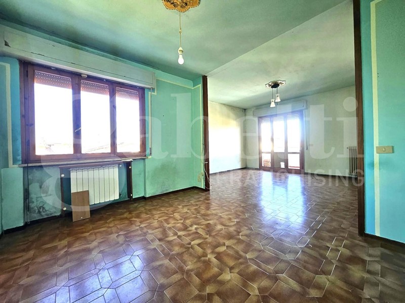 Quadrilocale in Vendita a San Miniato, 155'000&euro;, 118 m², con Box