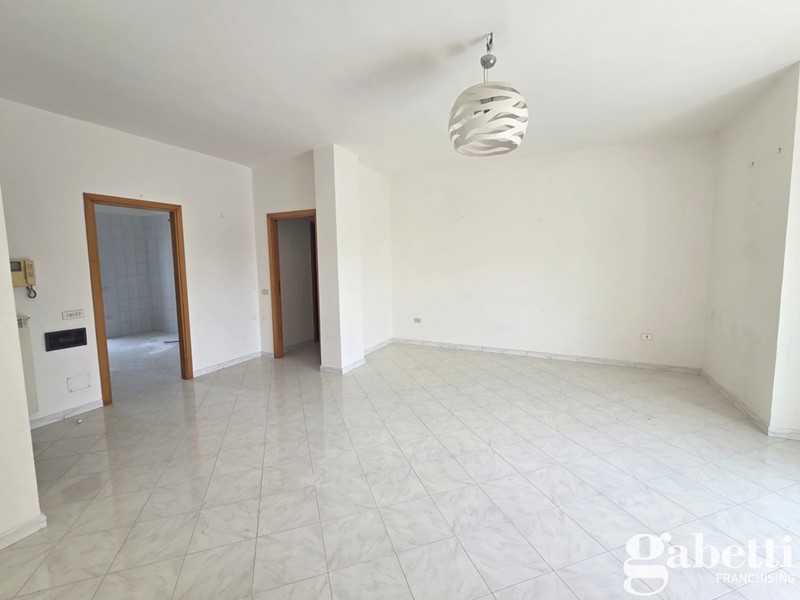 Trilocale in Affitto a Somma Vesuviana, 600&euro;, 90 m², con Box