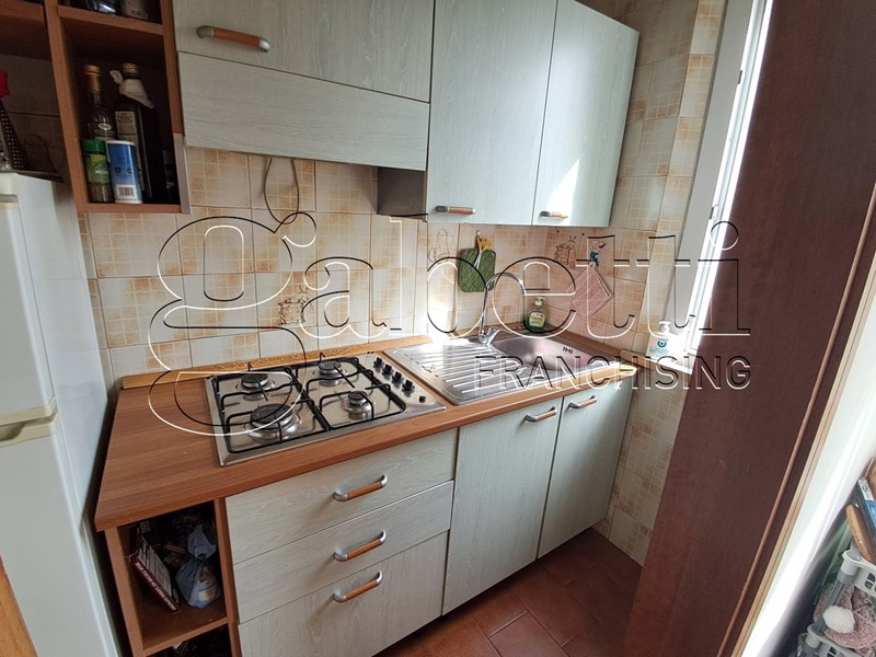 Trilocale in Vendita a Ferrara, 105'000&euro;, 65 m², arredato