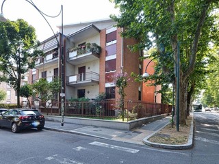 Trilocale in Vendita a Cusano Milanino, 290'000&euro;, 100 m²