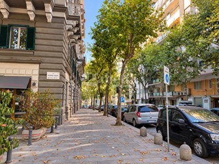 Bilocale in Vendita a Napoli, 445'000&euro;, 80 m²