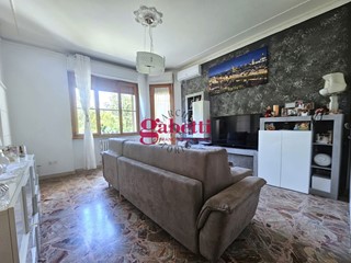 Quadrilocale in Vendita a Campi Bisenzio, 240'000&euro;, 97 m²