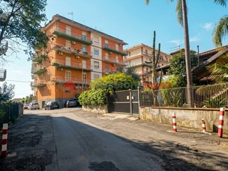 Quadrilocale in Vendita a Catania, 119'000&euro;, 146 m²