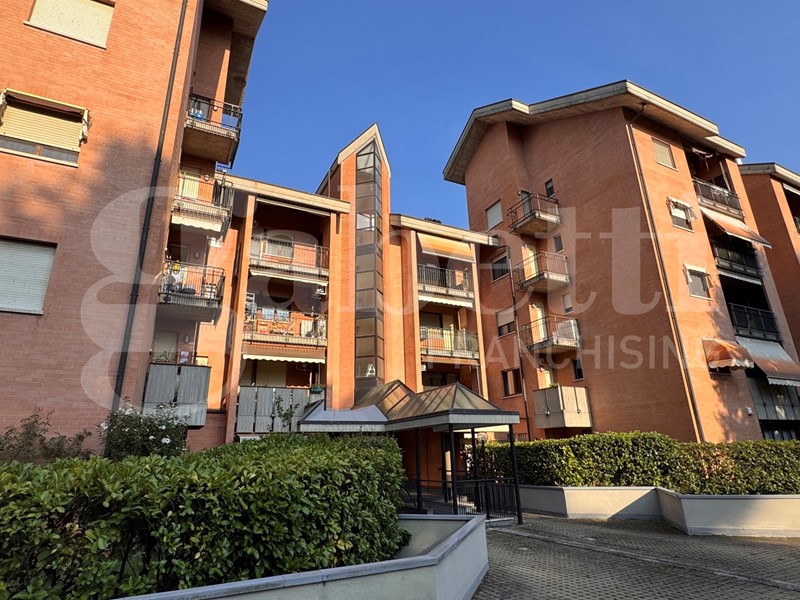 Appartamento in Vendita a Torino, 300'000&euro;, 190 m²