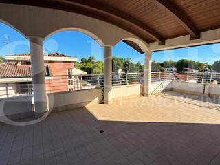 Quadrilocale in Vendita a Giulianova, 650'000&euro;, 150 m²