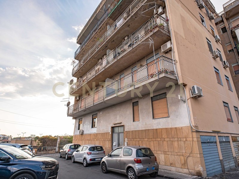 Trilocale in Vendita a Gravina di Catania, 120'000&euro;, 98 m²