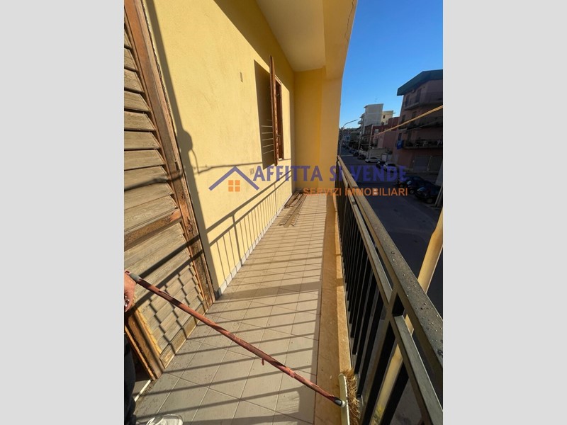 Bilocale in Vendita a Siracusa, 75'000&euro;, 60 m², con Box